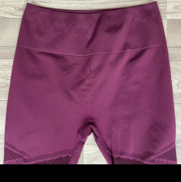 Fabletics leggings - Picture 5 of 13